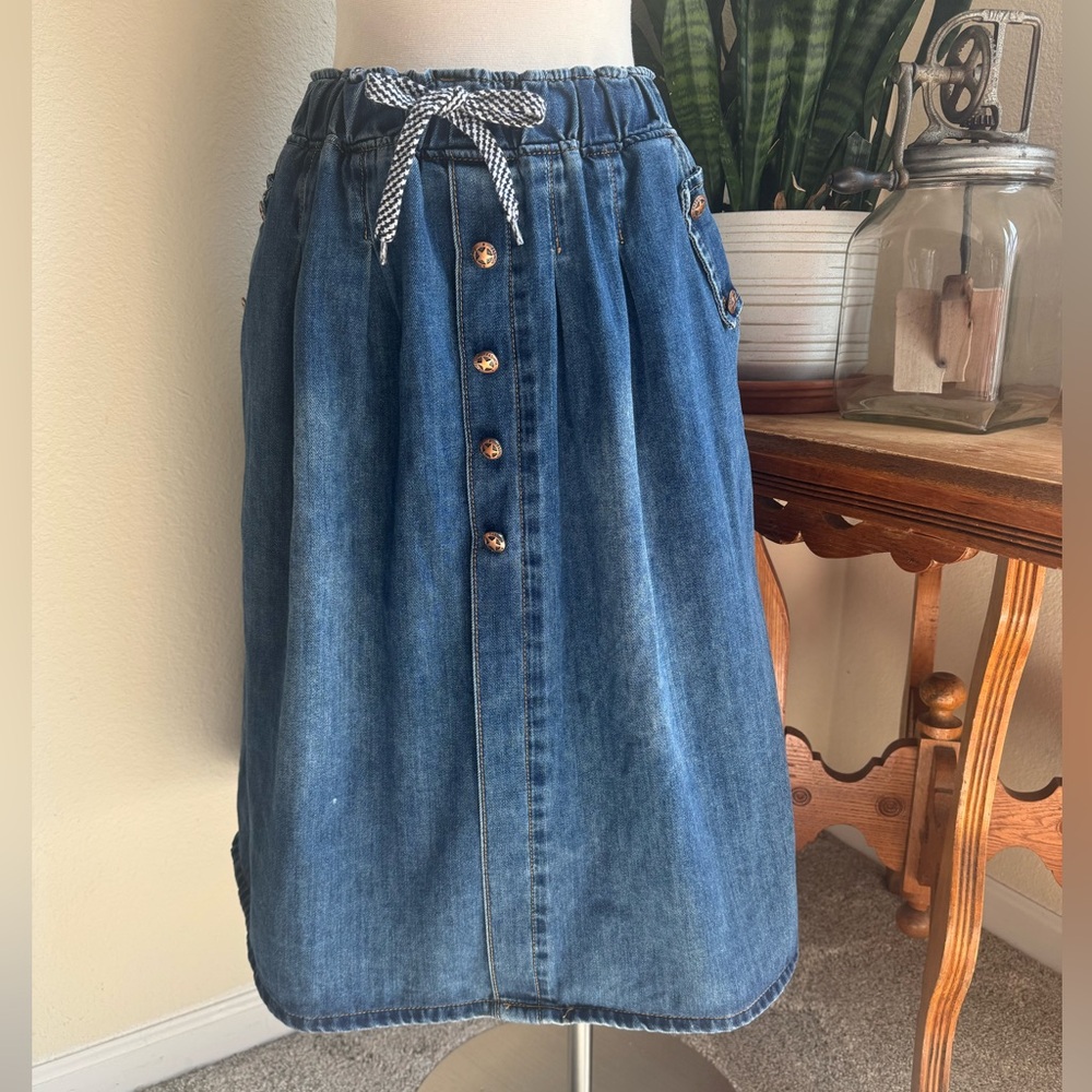 Western‎ prairie Style Denim Midi Skirt with Star Buttons - Picture 10 of 10